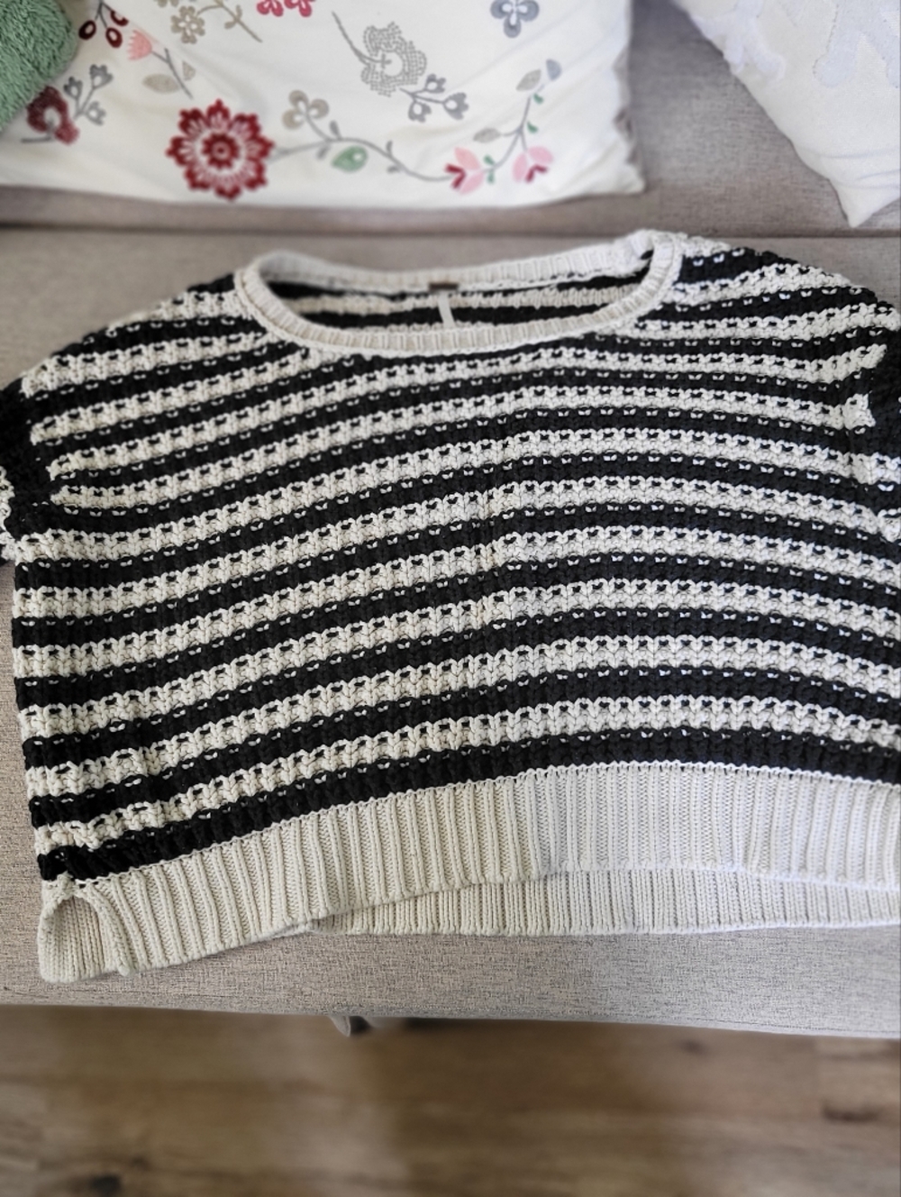 Free Peoplw Women’s Striped Knit Sweater - Black & Cream Size Small